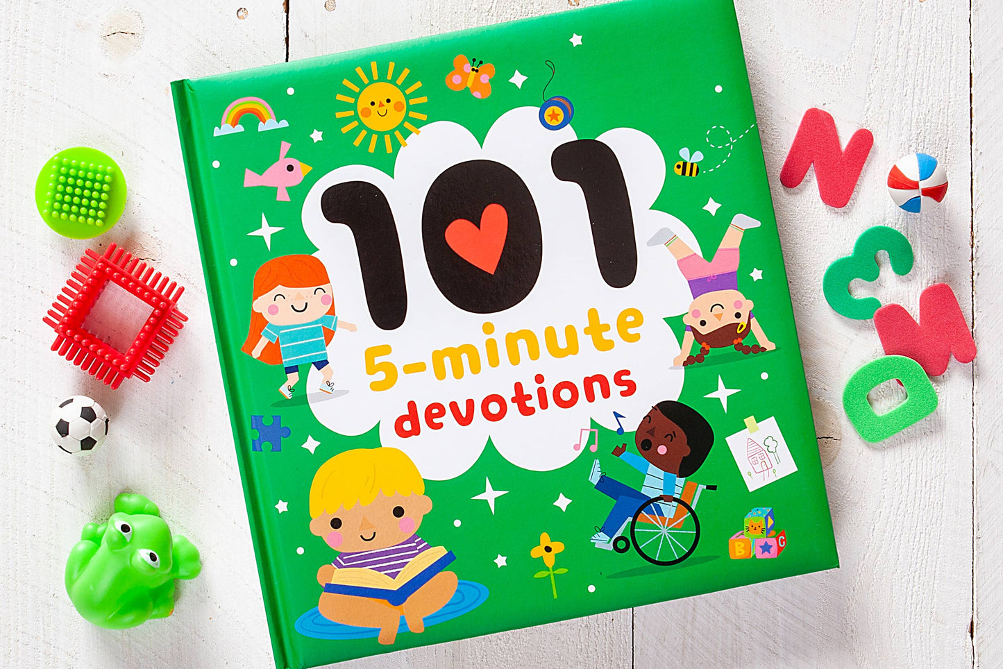 101 5-Minute Devotions (4+)